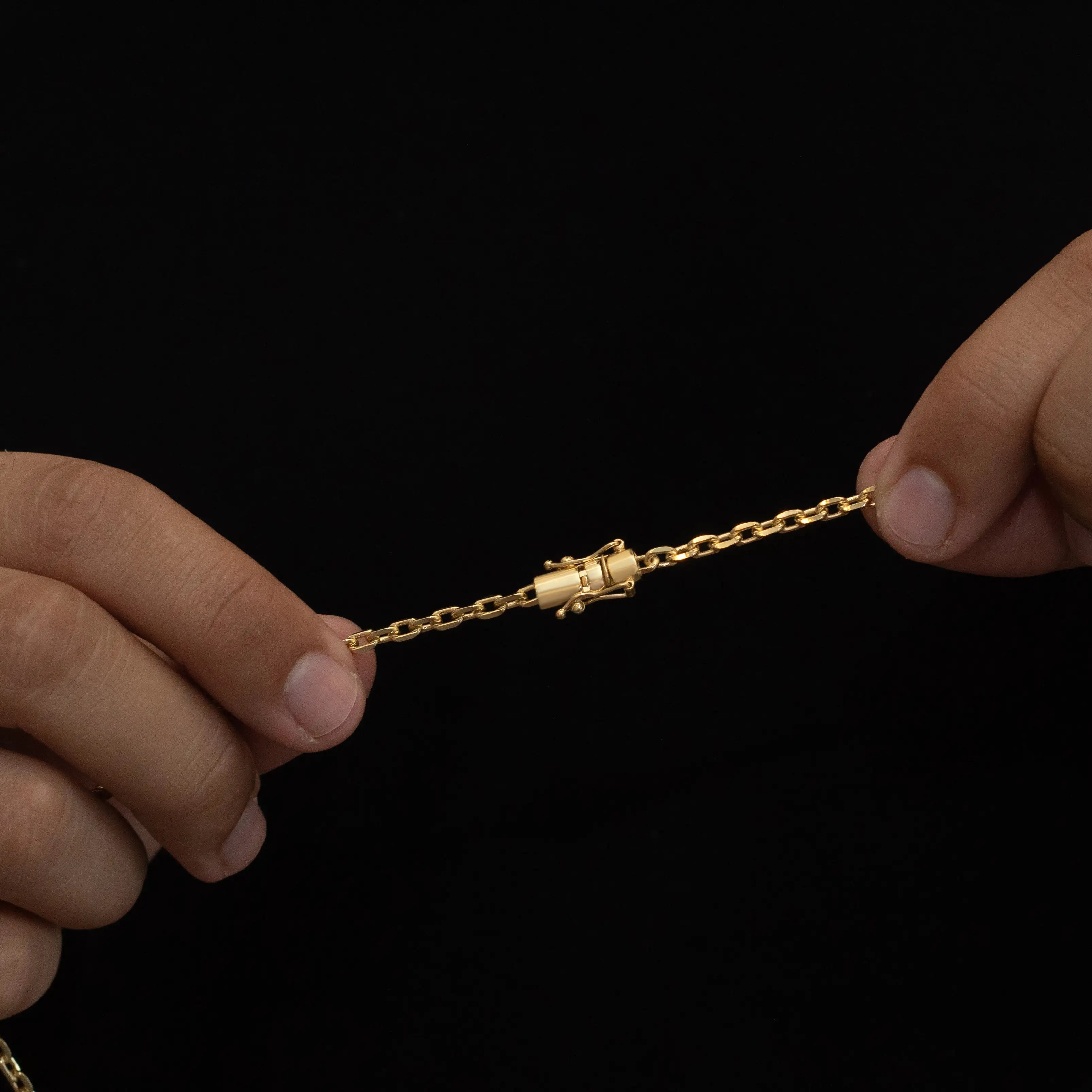 Corrente Cartier Cadeado 4mm Banhado a Ouro 24k