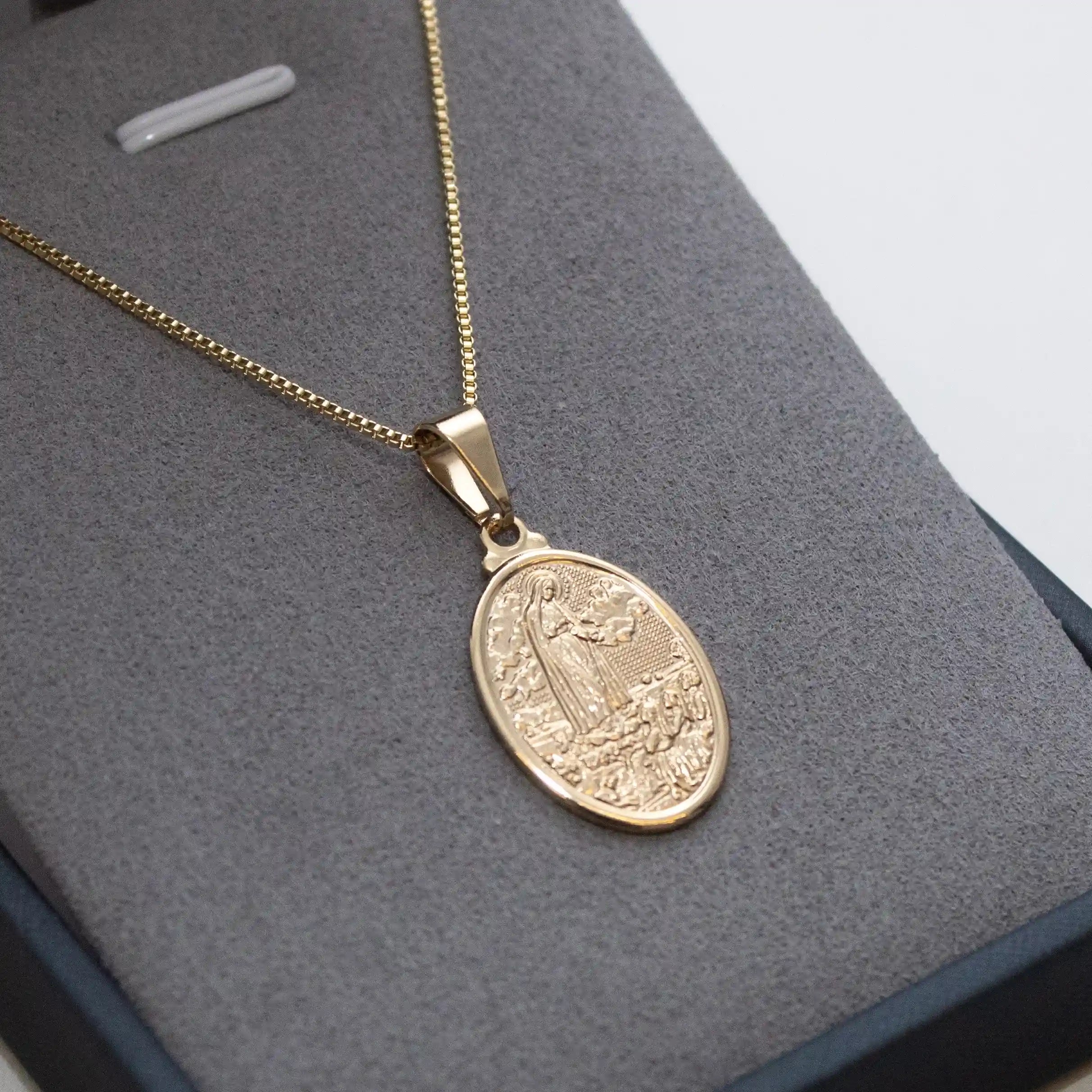 Pingente Nossa Senhora de Fátima Banhado a Ouro 24k