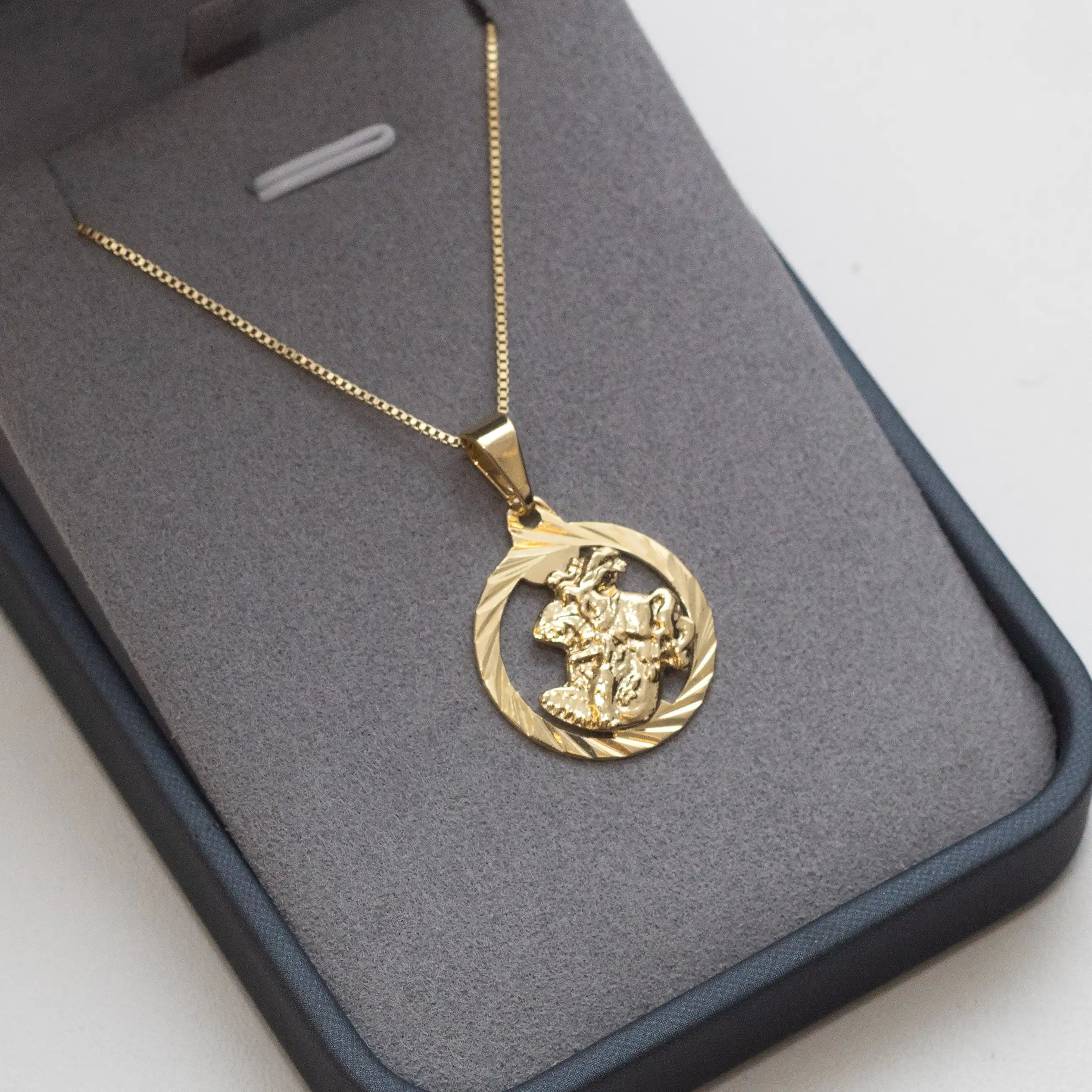 Pingente São Jorge detalhado 20mm Banhado a Ouro 24k